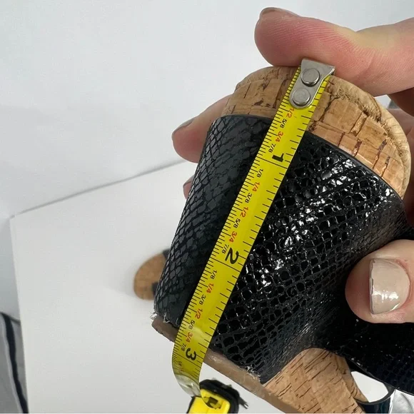 Donald Pliner Black Wedge Sandals Gretta - Picture 13 of 14